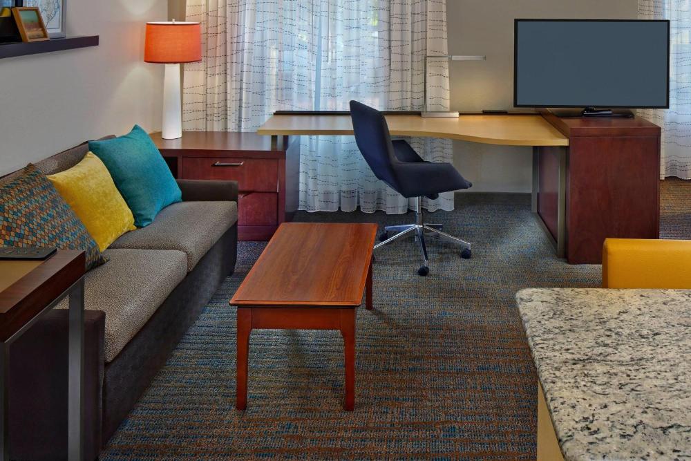 Queen Studio with Sofa Bed interior